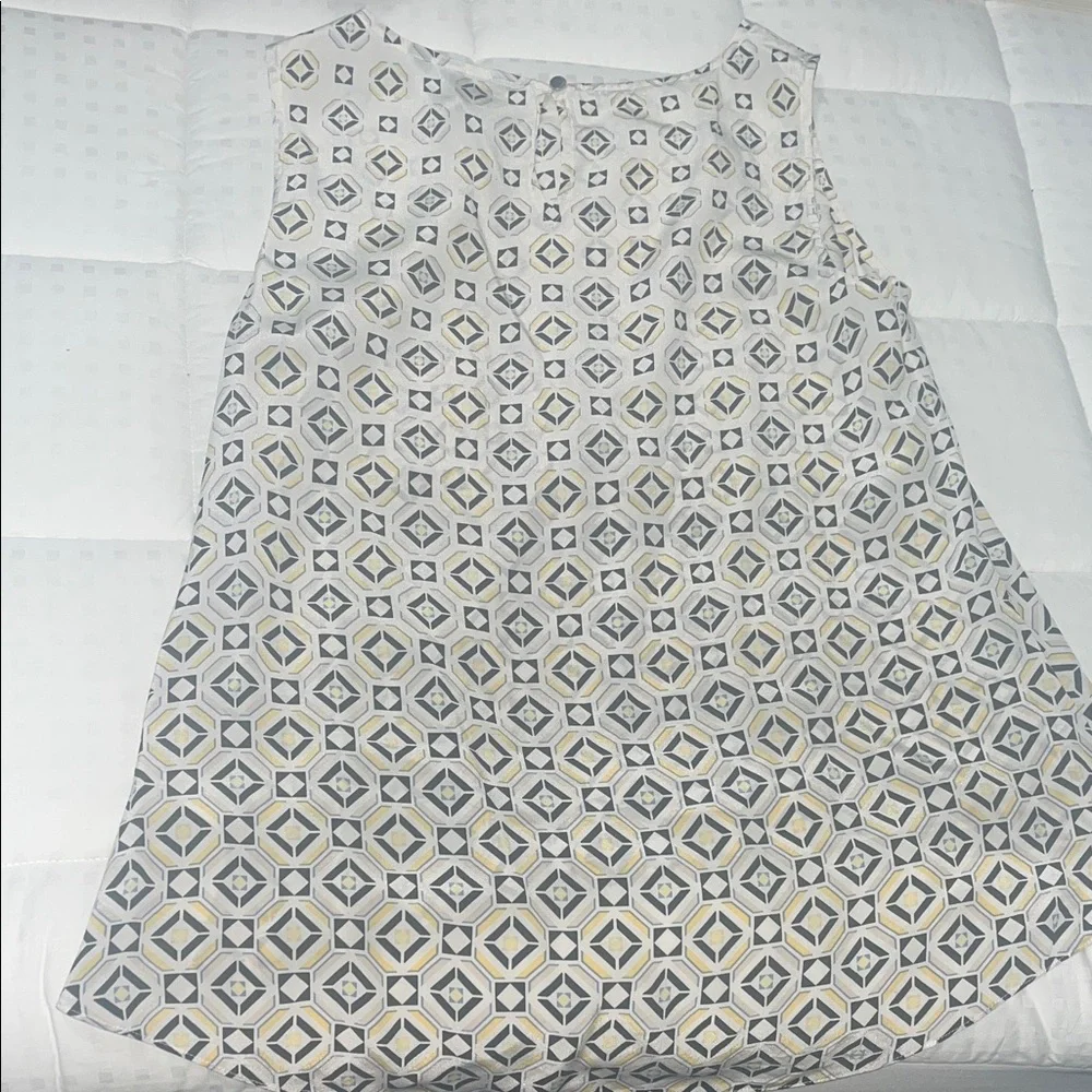White House Black Market Geometric Pattern Sleeveless Top - Picture 5 of 5